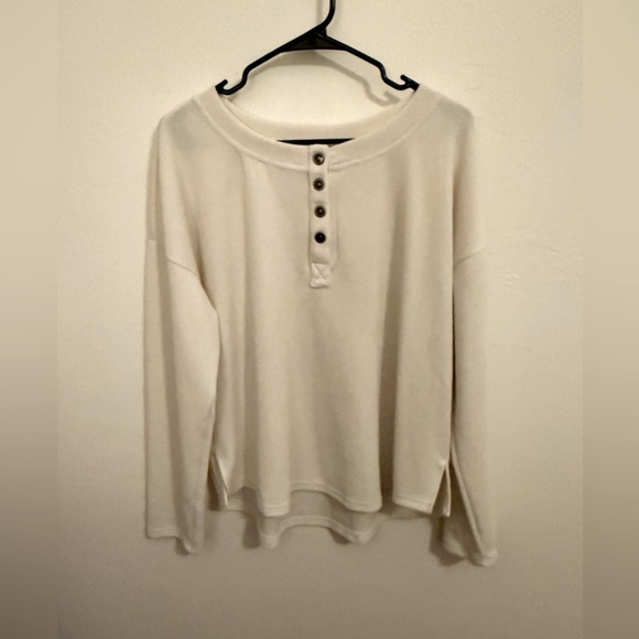 Blu Pepper Cream 3/4 Sleeve Buttoned Sweatshirt - Picture 3 of 7